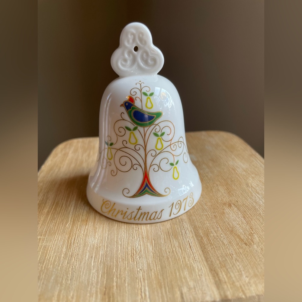 VINTAGE 1973 NORITAKE LIMITED ED "A PARTRIDGE IN A PEAR TREE" CHRISTMAS BELL